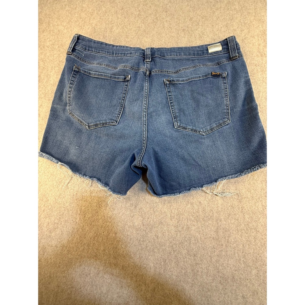 Seven7 Womens Size 16 Denim Shorts Medium Wash Cuffed Raw Hem Stretch Blue